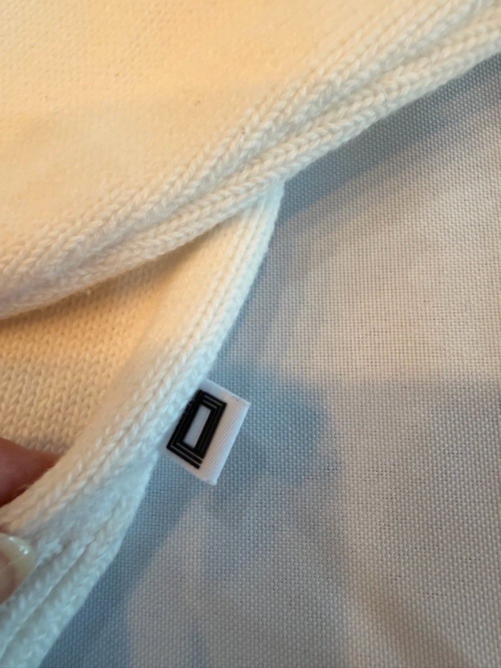 Karl Lagerfeld Paris Bonjour Crewneck White Sweater Size Medium - Picture 4 of 6